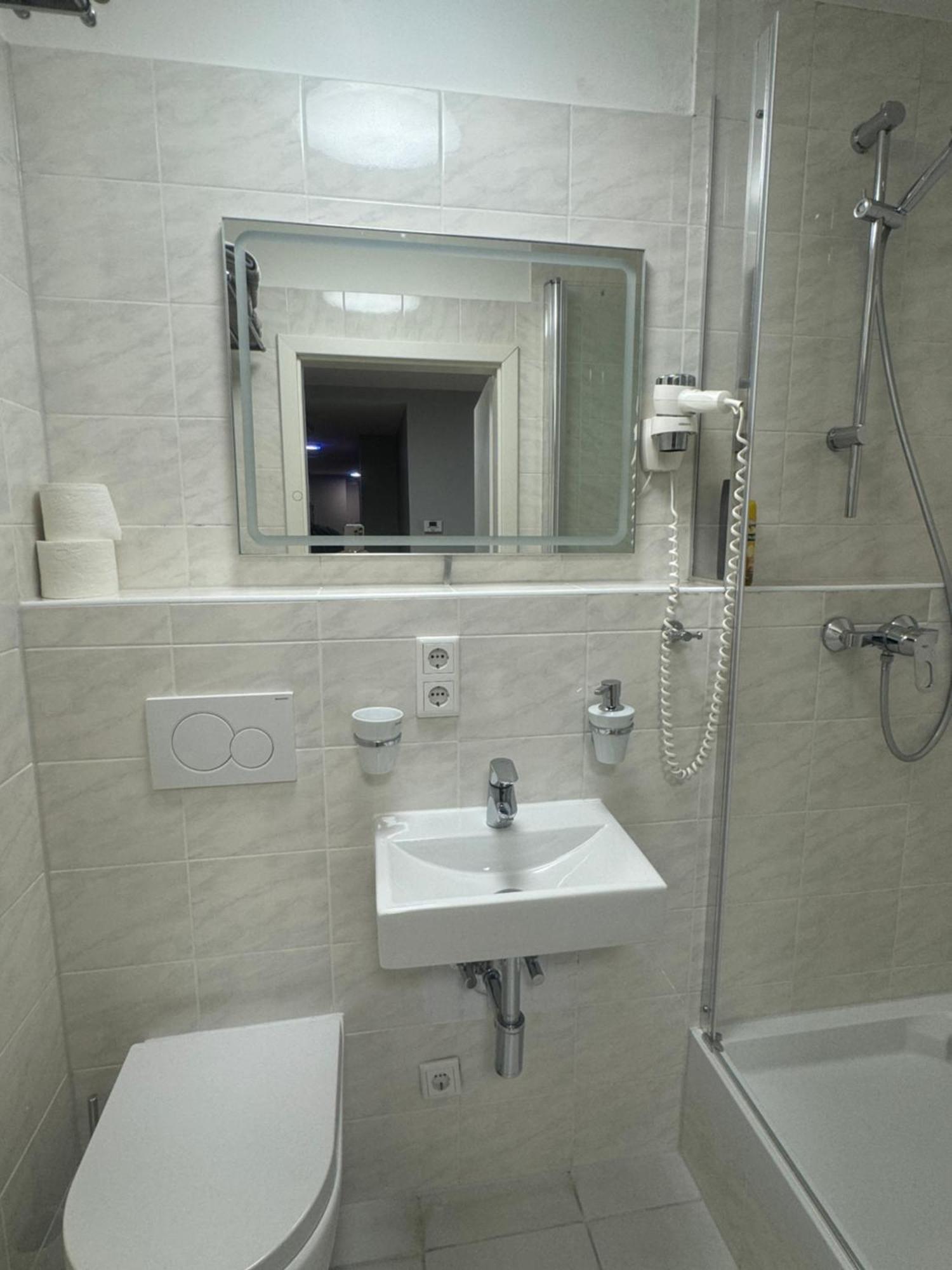 Studio Apartment Am Hauptbahnhof N2 Nuremberg Exterior photo